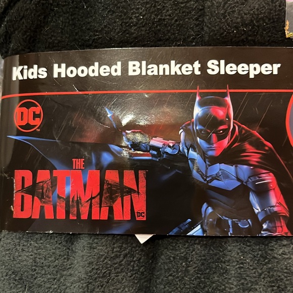 Batman Kids Hooded Blanket Sleeper. Size 4 - Picture 4 of 4